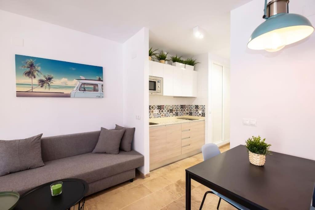 Modern & Cozy Studio Excellent Location Near Beach Torremolinos Eksteriør bilde